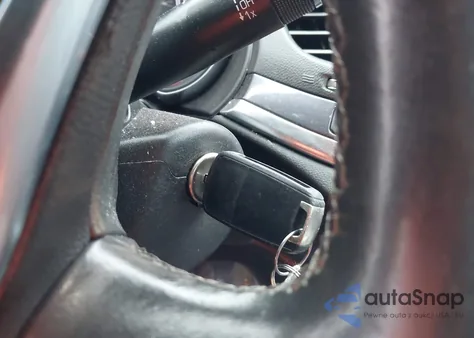 2017 Chevrolet Impala 1Lt z USA, uszkodzony, nr VIN 2G1105S33H9171151